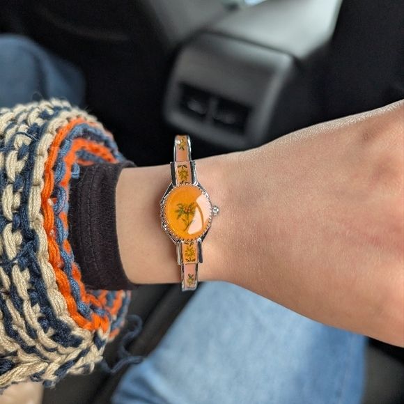 Vintage Floral Peek-a-boo Enamel Watch - Picture 3 of 4